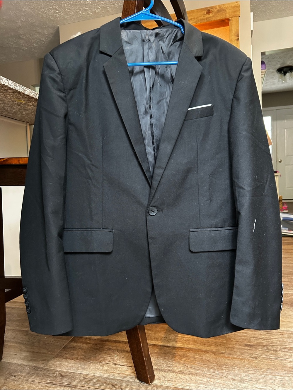 Classic Black Men's Single-Breasted Blazer